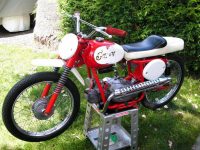 Americký mini motocykl Indian Boy Racer s motorem Jawa 20 Pionýr