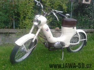 Replika prototypu motokola Jawa 359