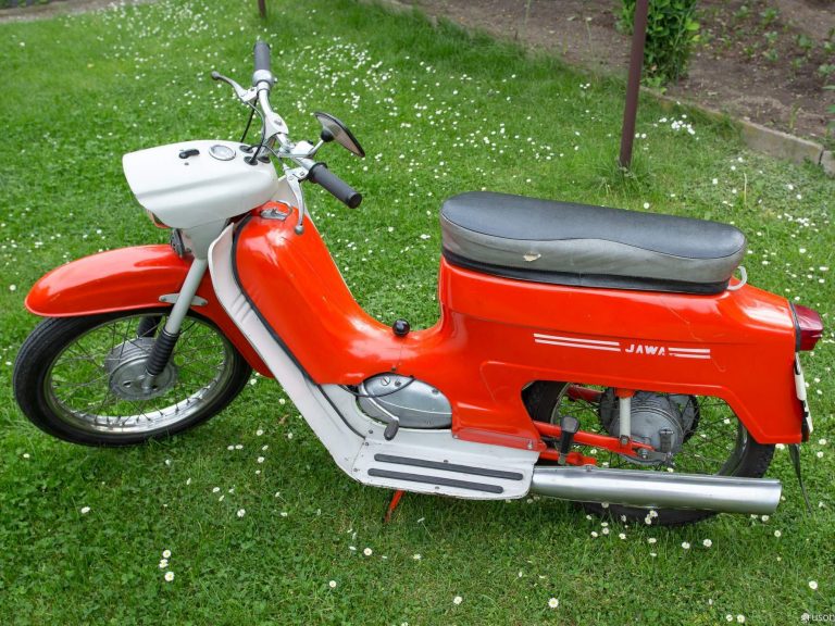 Motocykl Jawa 50 typ 220 Pionýr z roku 1977