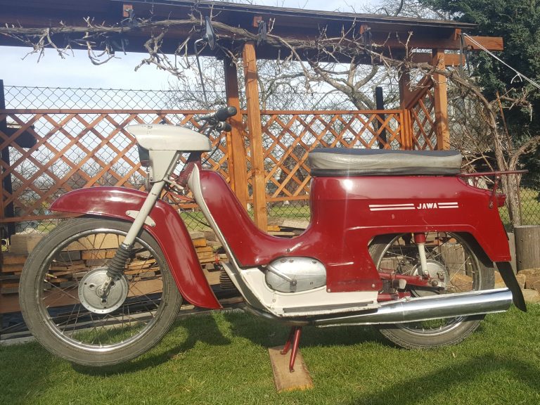 Motocykl Jawa 50 typ 220 Pionýr z roku 1980 (pátá výrobní etapa)