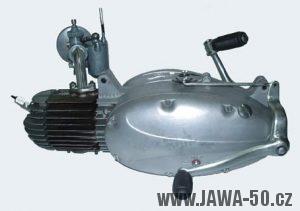 Motor Jawa 550 s karburátorem Jikov 2914 Hz