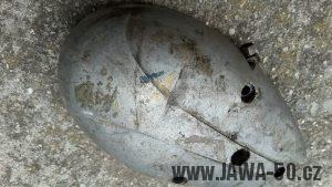 Přechodné provedení pravého víka motoru Jawa 550, odlitek z tlakové formy, stále ještě starý mechanismus vypínání spojky