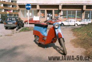 Dochovaný prototyp Jawa 550 skútr z roku 1956 - zepředu