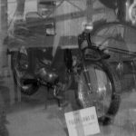 Vystavený prototyp motocyklu Jawa 555 Pionýr na Mezinárodním strojírenském veletrhu v Brně v září 1957 (foto Z. Metzker)
