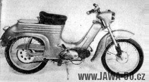 Slovenský prototyp Motocyklu Jawa 555 zprava