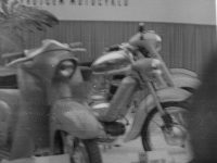 Vystavený prototyp motocyklu Jawa 555 Pionýr na Mezinárodním strojírenském veletrhu v Brně v září 1957