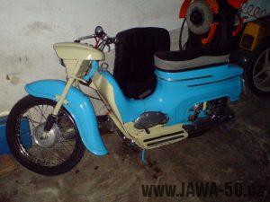 Motocykl Jawa 05 z roku 1962 v původním stavu