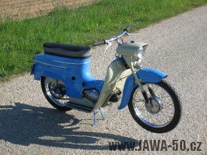 Motocykl Jawa 05 z roku 1962 v původním stavu