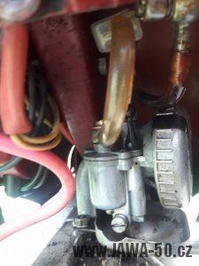 Jawa 550 Pionýr (pařez) - novější provedení karburátoru Jikov 2912P