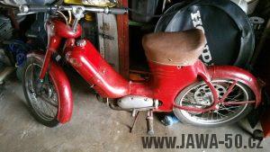 Motocykl Jawa 50 typ 550 Pionýr (pařez) z roku 1958 v originálním stavu