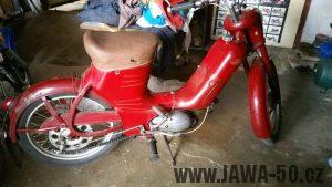 Motocykl Jawa 50 typ 550 Pionýr (pařez) z roku 1958 v originálním stavu