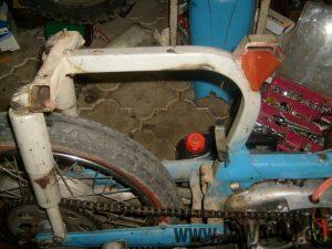 Motocykl Jawa 50 typ 21 Sport (Pionýr) z roku 1968 v původním stavu