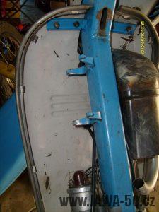 Motocykl Jawa 50 typ 21 Sport (Pionýr) z roku 1968 v původním stavu