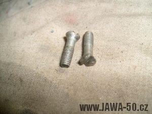 Nejstarší provedení karburátoru Jikov 2917 PSb - šroubky víčka plovákové komory