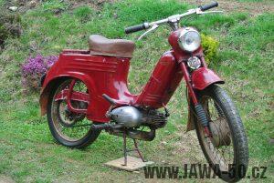 Motocykl Jawa 555 Pionýr (pionier) z roku 1959 v původním stavu