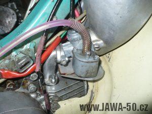 Motocykl Jawa 50 typ 05 z roku 1962 - karburátor Jikov 2915