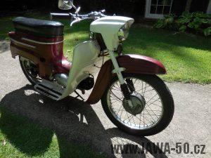 Vývozní motocykl Jawa 50 typ 05 pionýr z roku 1964 pro USA - přední kolo