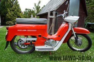 Motocykl Jawa 50 typ 220 Pionýr z roku 1977 v původním stavu