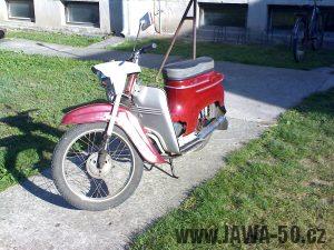 Motocykl Jawa 05 pionýr z roku 1964