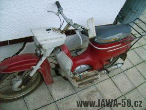 Motocykl Jawa 50 typ 05 Pionýr z roku 1963 v původním stavu