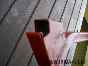 Motocykl Jawa 50 typ 05 Pionýr z roku 1963 v původním stavu - pant sedadla