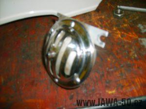 Motocykl Jawa 50 typ 05 Pionýr z roku 1963 v původním stavu - chromovaný klakson (bzučák) z typu 555