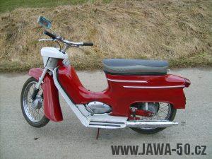 Motocykl Jawa 50 typ 05 Pionýr z roku 1963 v původním stavu