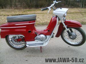 Motocykl Jawa 50 typ 05 Pionýr z roku 1963 v původním stavu