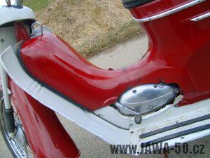 Motocykl Jawa 50 typ 05 Pionýr z roku 1963 v původním stavu