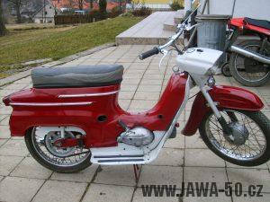 Motocykl Jawa 50 typ 05 Pionýr z roku 1963 v původním stavu