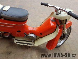 Vývozní (exportní) motocykl Jawa 50 typ 20 Pionýr se sníženým výkonem pro NDR z roku 1969