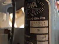 Motocykl Jawa 50 typ 20 Pionýr z roku 1969 holubí modř v původním stavu - výrobní štítek