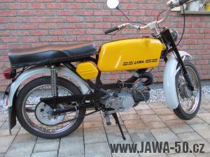 Vývozní (přiškrcený) motocykl Jawa 50 typ 223.200 Mustang pro Maďarsko z roku 1982
