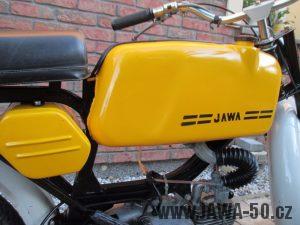 Vývozní (přiškrcený) motocykl Jawa 50 typ 223.200 Mustang pro Maďarsko z roku 1982