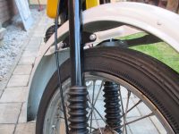 Vývozní (přiškrcený) motocykl Jawa 50 typ 223.200 Mustang pro Maďarsko z roku 1982 - přední blatník a vidlice