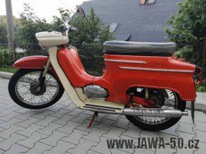 Motocykl Jawa 50 typ 20 Pionýr z roku 1969 v původním stavu