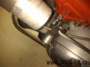 Motocykl Jawa 50 typ 20 Pionýr z roku 1969 v původním stavu - radící páka