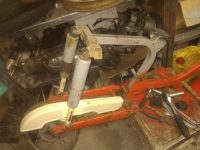 Motocykl Jawa 50 typ 20 Pionýr z roku 1969 v původním stavu - zadní tlumiče a kryt řetězu