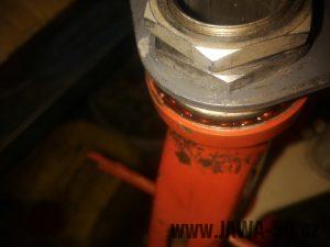 Motocykl Jawa 50 typ 20 Pionýr z roku 1969 v původním stavu - krk řízení (hlavové složení)