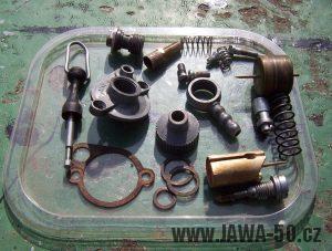 Jawa 550 - starší verze karburátoru Jikov 2912P