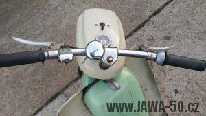 Vývozní (exportní) motocykl Jawa 50 typ Super M20 Pionýr pro Maďarsko z roku 1968 - řídítka