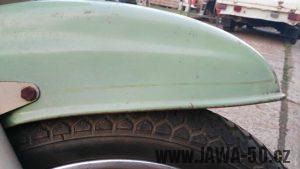 Vývozní (exportní) motocykl Jawa 50 typ Super M20 Pionýr pro Maďarsko z roku 1968 - přední blatník