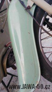 Vývozní (exportní) motocykl Jawa 50 typ Super M20 Pionýr pro Maďarsko z roku 1968 - přední blatník