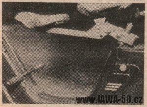 Svět Motorů 12/1960 (strana 380) - Dětské sedlo k mopedu Jawetta 551