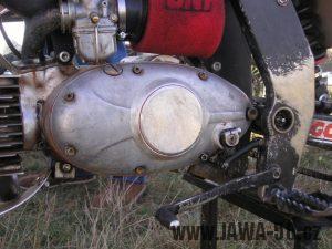 Závodní motocykl Jawa 50 s pětistupňovou převodovkou Jawa 90