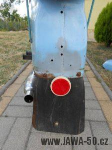 Jawa 21 Sport z roku 1967 v původním stavu - neoriginální odrazaka a zástěrka