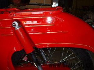 Motoscoot Jawa 555 New Pionýr - barevná provedení - červená