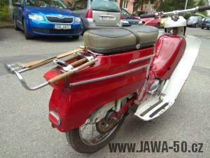 Vývozní (exportní) motocykl Jawa 05 Standard z roku 1965 pro východní Německo - nosič zavazadel ze Simsona Schwalbe