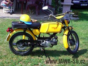 Vývozní motocykl Jawa 50 typ 23 Golden Sport z roku 1972