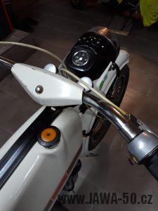 Vývozní motocykl Jawa 23A Mustang z roku 1973 v originálním stavu